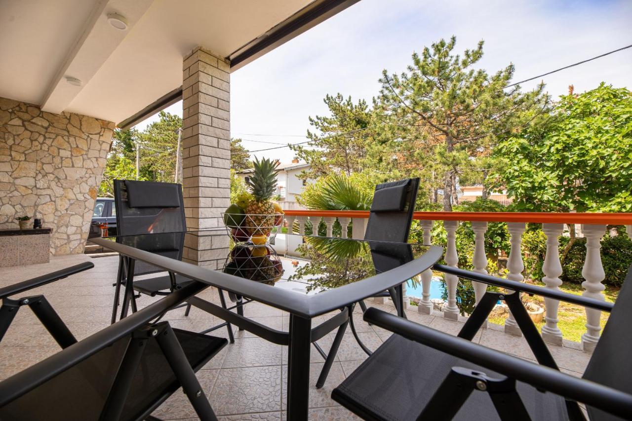 Apartments Vugrin Šilo Extérieur photo