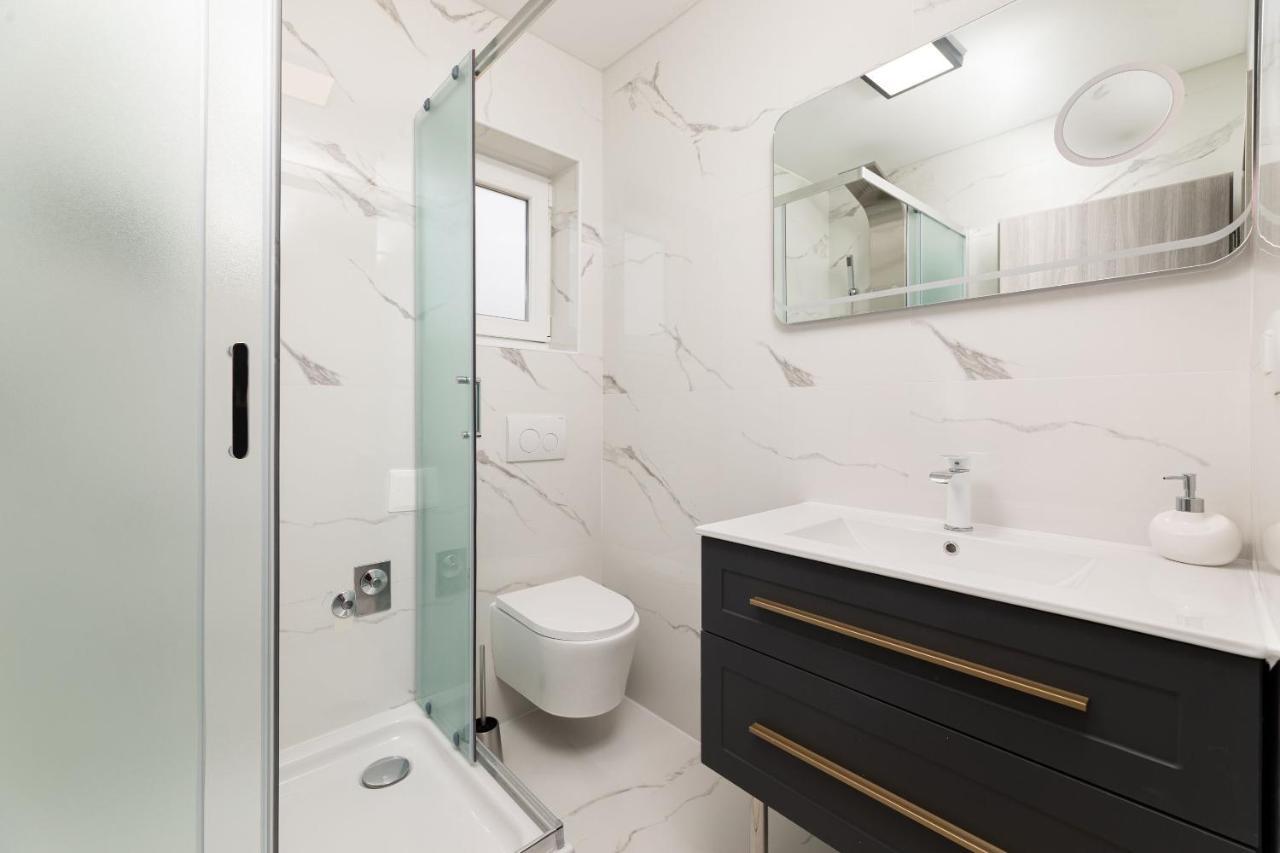 Apartments Vugrin Šilo Extérieur photo